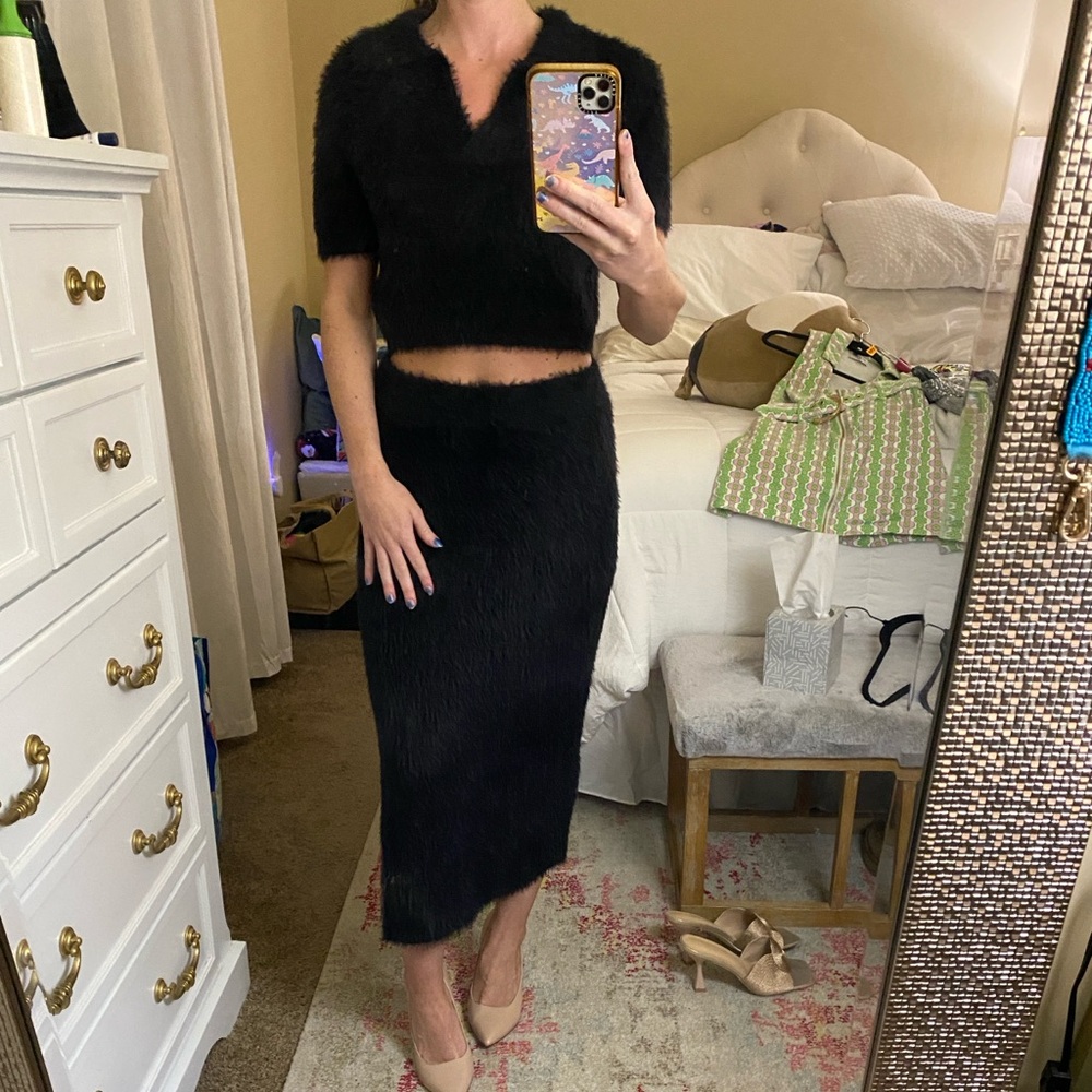 Elegant Black Skirt
